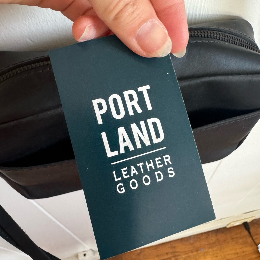 Portland Leather Black CAMERA BAG PURSE BNWOT - Picture 8 of 16